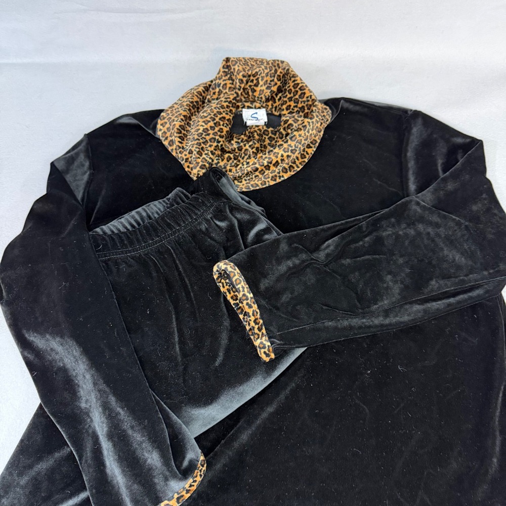 Sport Savvy women 1x Black Velour Lounge Set Leopard Cowl Neck 2pc Made in USA